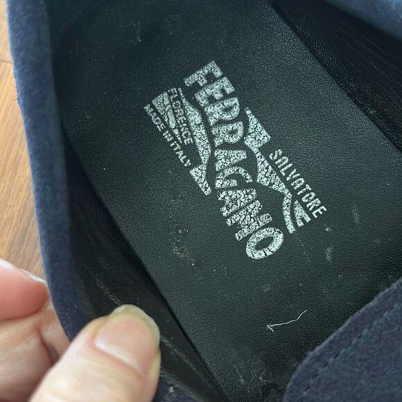 Ferragamo navy suede loafers with silver buckle 42 - Picture 2 of 8
